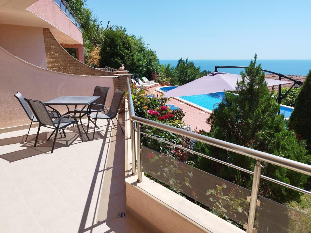 Green, Quiet And Beautiful 1 Apartment Каварна Екстериор снимка
