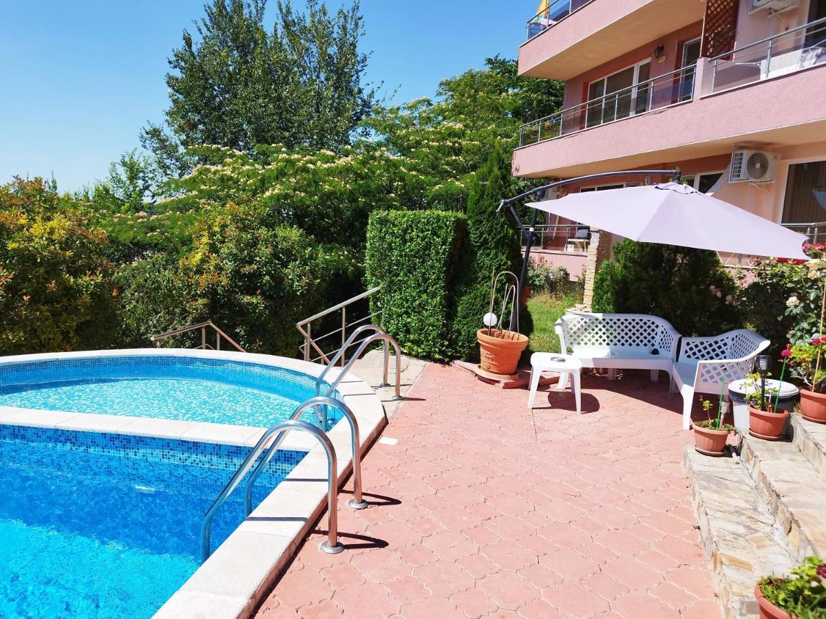 Green, Quiet And Beautiful 1 Apartment Каварна Екстериор снимка