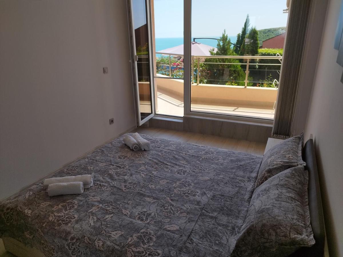 Green, Quiet And Beautiful 1 Apartment Каварна Екстериор снимка